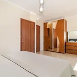 Marina Pool 3 Bedrooms 8 Guests * هانيوتي