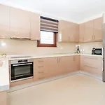 Marina Pool 3 Bedrooms 8 Guests