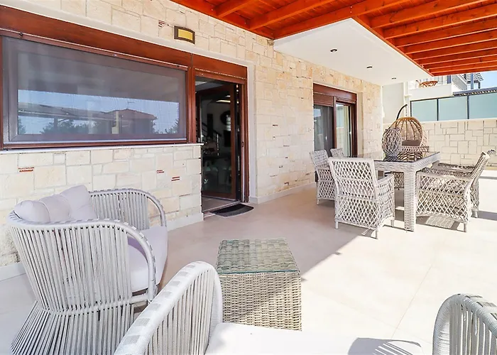Casa de Férias Marina Pool 3 Bedrooms 8 Guests Chaniotis