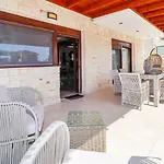 度假居 Marina Pool 3 Bedrooms 8 Guests 卡尼奥提