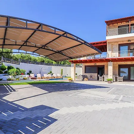 Prázdninový dům Marina Pool 3 Bedrooms 8 Guests *