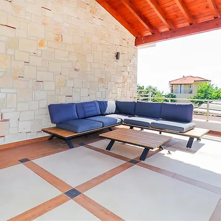 Marina Pool 3 Bedrooms 8 Guests Casa vacanze Hanioti