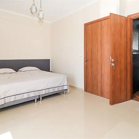 Дом отдыха Marina Pool 3 Bedrooms 8 Guests Ханиоти