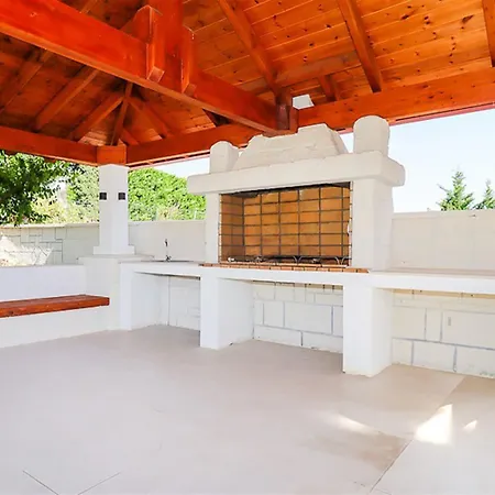 Marina Pool 3 Bedrooms 8 Guests Дом отдыха *