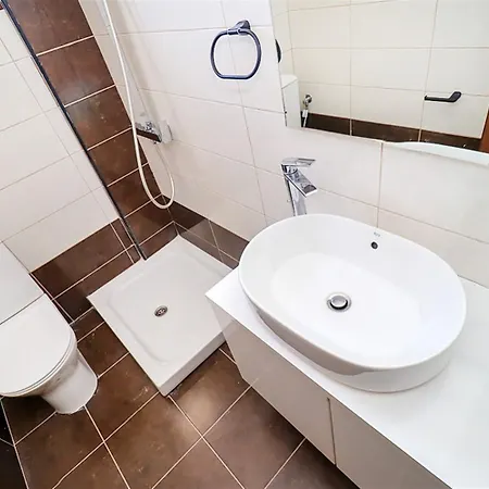 Дом отдыха Marina Pool 3 Bedrooms 8 Guests *