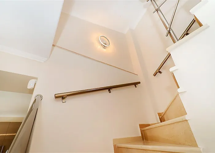 Marina Pool 3 Bedrooms 8 Guests *