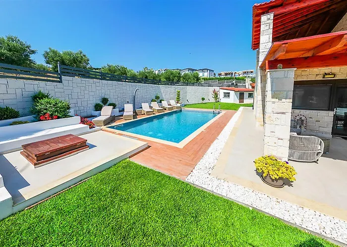 Marina Pool 3 Bedrooms 8 Guests Casa vacanze *
